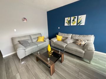 Venta edificio en fracc la huerta con 3 departamentos con entrada independiente