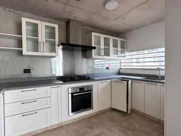 Moderno dúplex  estilo industrial de un dormitorio y habitación Home Office 🏡💎