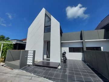 Rumah Mangku Aspal Lebar di Gabusan