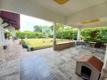 Casa Campestre en Venta, vía al aeropuerto de Armenia