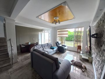 Casa Campestre en Venta, vía al aeropuerto de Armenia