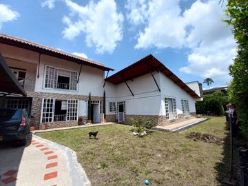 Casa Campestre en Venta, vía al aeropuerto de Armenia