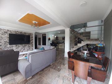 Casa Campestre en Venta, vía al aeropuerto de Armenia
