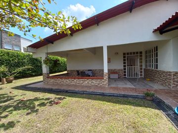 Casa Campestre en Venta, vía al aeropuerto de Armenia