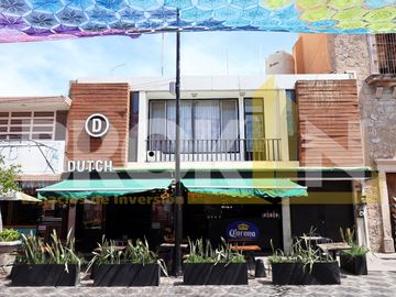 CASA CON LOCAL COMERCIAL Y BODEGA SOBRE CARRANZA (CENTRO) EN VENTA