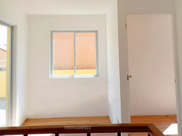 5 bedrooms House and Lot in Sto Tomas Batangas