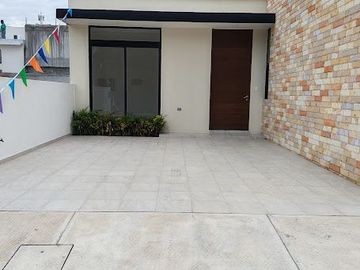 CASA EN VENTA DE UNA PLANTA EN LOMAS DEL DORADO