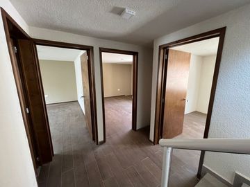VENTA DE CASA RECIÉN RENOVADA ARBOLEDAS DE GUADALUPE
