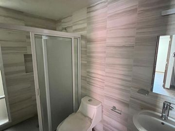 VENTA DE CASA RECIÉN RENOVADA ARBOLEDAS DE GUADALUPE