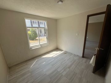 VENTA DE CASA RECIÉN RENOVADA ARBOLEDAS DE GUADALUPE