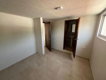 VENTA DE CASA RECIÉN RENOVADA ARBOLEDAS DE GUADALUPE