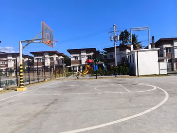 4 bedroom single detached house in Modena Minglanilla Cebu