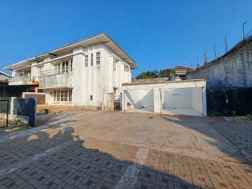 DIJUAL RUMAH BANGUNAN LAMA MASIH KOKOH GANDARIA UTARA KEBAYORAN BARU JAKARTA SELATAN