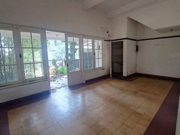 DIJUAL RUMAH BANGUNAN LAMA MASIH KOKOH GANDARIA UTARA KEBAYORAN BARU JAKARTA SELATAN