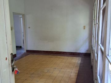 DIJUAL RUMAH BANGUNAN LAMA MASIH KOKOH GANDARIA UTARA KEBAYORAN BARU JAKARTA SELATAN