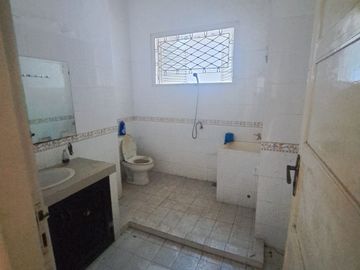 DIJUAL RUMAH BANGUNAN LAMA MASIH KOKOH GANDARIA UTARA KEBAYORAN BARU JAKARTA SELATAN