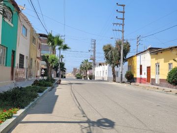 VENTA DE CASA SEMICONSTRUIDA EN PIMENTEL
