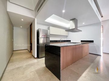 Departamento en Venta Torre Central Park Semi Amueblado de Lujo, Av. México