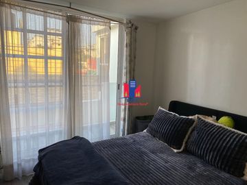 Casa en venta Ciudad Satelite parcialmente remodelada en calle cerrada con vigilancia