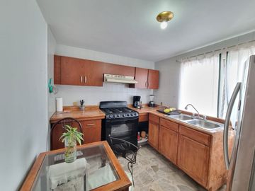Casa en venta en arboledas una planta con departamento en planta alta.