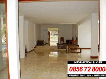 RUMAH at Jl KI MANGUNSARKORO, MENTENG
