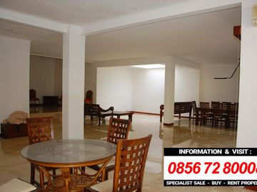 RUMAH at Jl KI MANGUNSARKORO, MENTENG