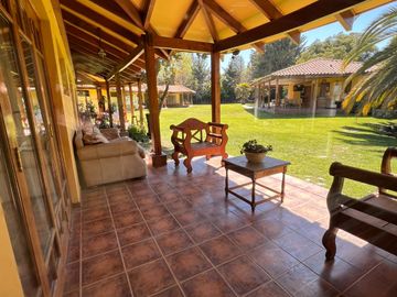 Oportunidad 2 casas en chicureo