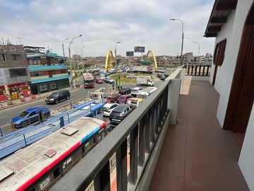 SE VENDE Casa Comercial Cerca A Morales Duarez Con Av. Universitaria