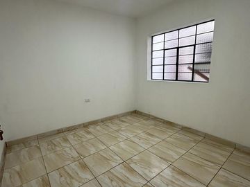 SE VENDE Casa Comercial Cerca A Morales Duarez Con Av. Universitaria