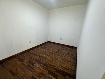 SE VENDE Casa Comercial Cerca A Morales Duarez Con Av. Universitaria