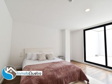 Paseo Tres de Noviembre, Venta de Hermoso Apartamento