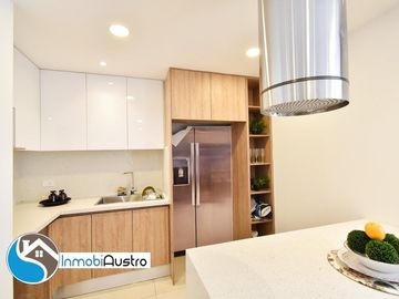 Paseo Tres de Noviembre, Venta de Hermoso Apartamento