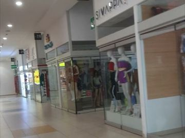 En venta Local Comercial en Gamma - La Victoria