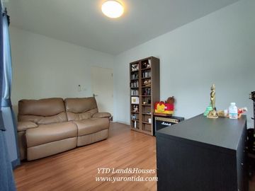 For Sale 2-storey detached house in the Prueklada Suvarnabhumi , corner house near the garden,land area of 66.10 square wa, with a spacious area aroun