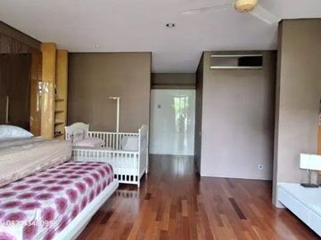 DIJUAL RUMAH Graha Family, Boulevard, Glass House. Murah SBY