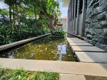 DIJUAL RUMAH Graha Family, Boulevard, Glass House. Murah SBY