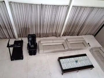 DIJUAL RUMAH Graha Family, Boulevard, Glass House. Murah SBY