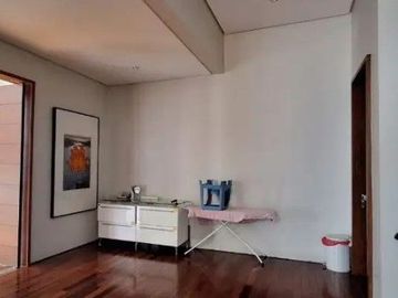 DIJUAL RUMAH Graha Family, Boulevard, Glass House. Murah SBY