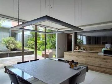 DIJUAL RUMAH Graha Family, Boulevard, Glass House. Murah SBY