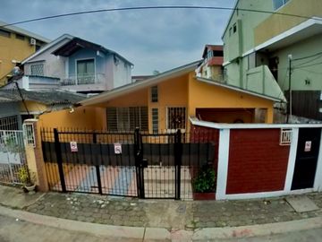 EN VENTA CASA EN LA ALBORADA