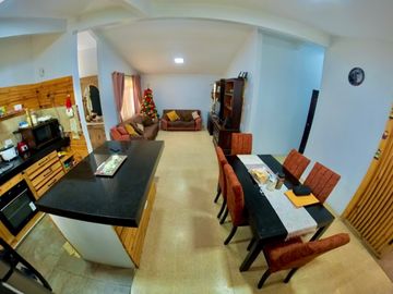 EN VENTA CASA EN LA ALBORADA