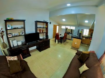 EN VENTA CASA EN LA ALBORADA