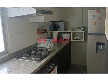 Oportunidad De Alquiler: Encantador Departamento Amoblado De 3 Habitaciones