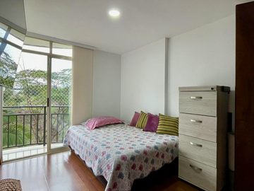Extraordinario apartamento en Pinares con 100 m2 2 parqueaderos y cuarto útil. Pereira - Colombia