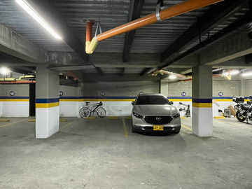 Extraordinario apartamento en Pinares con 100 m2 2 parqueaderos y cuarto útil. Pereira - Colombia