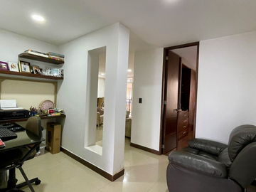 Extraordinario apartamento en Pinares con 100 m2 2 parqueaderos y cuarto útil. Pereira - Colombia