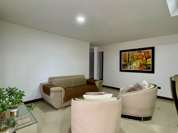 Extraordinario apartamento en Pinares con 100 m2 2 parqueaderos y cuarto útil. Pereira - Colombia