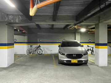 Extraordinario apartamento en Pinares con 100 m2 2 parqueaderos y cuarto útil. Pereira - Colombia