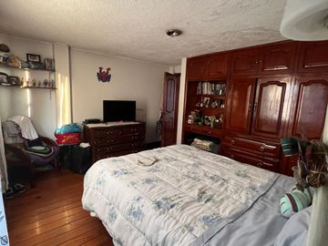 VENDO HERMOSA CASA EN SOLCA  REMODELADA