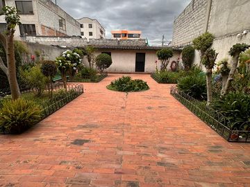 VENDO HERMOSA CASA EN SOLCA  REMODELADA